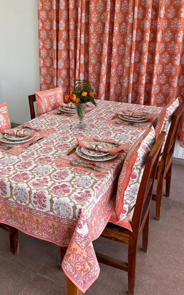 TABLE CLOTH RECTANGLE -150X225 CMS