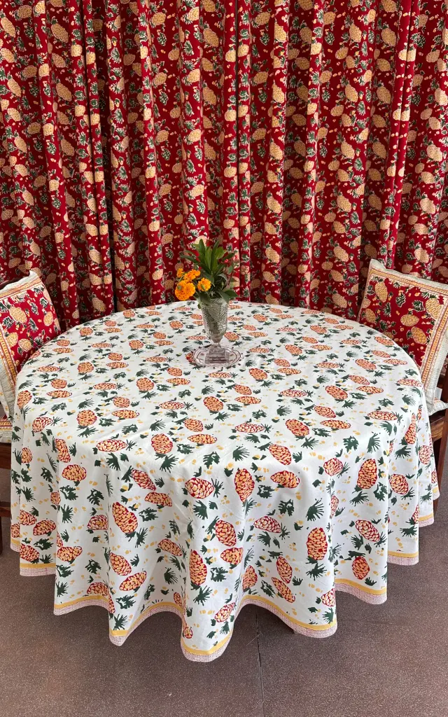 TABLE CLOTH ROUND