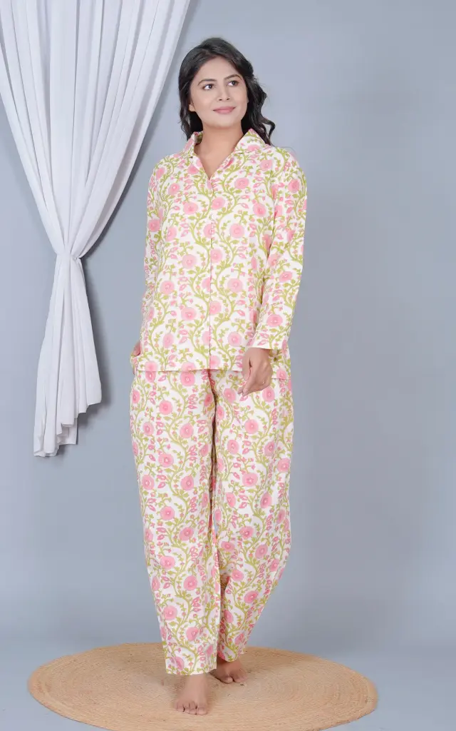 LOUNGE 52 PJSET