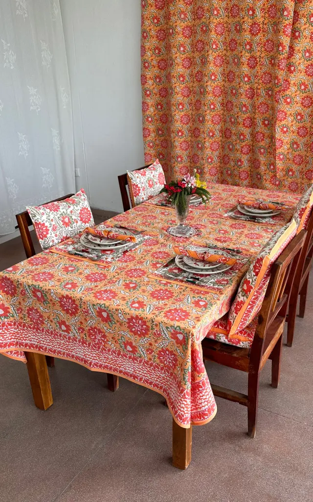TABLE CLOTH RECTANGLE -150X225 CMS
