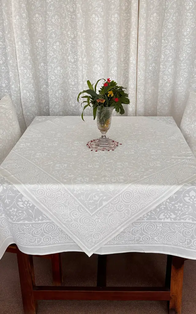 TABLE CLOTH -100X100