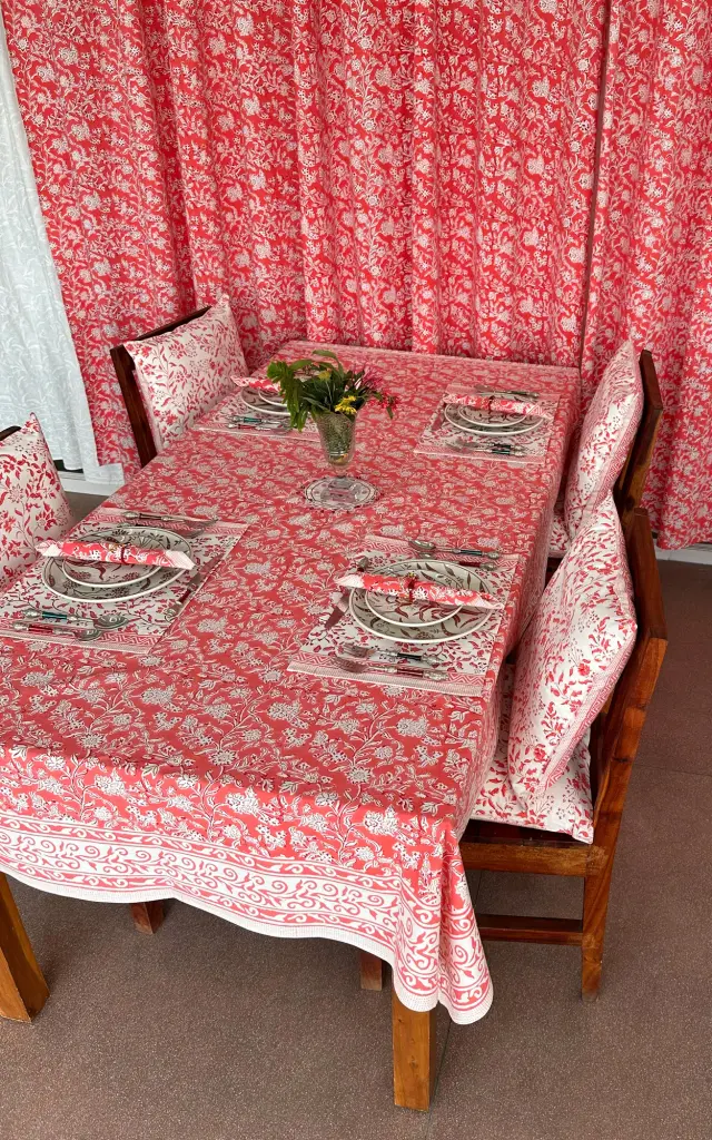 TABLE CLOTH RECTANGLE -150X225 CMS