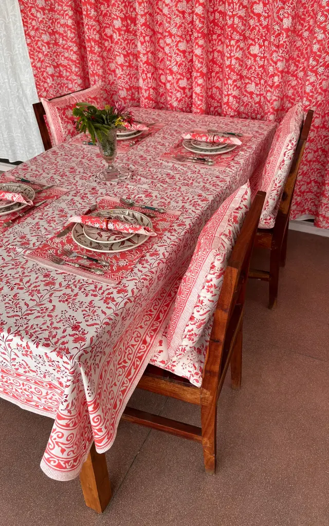 TABLE CLOTH RECTANGLE -150X225 CMS