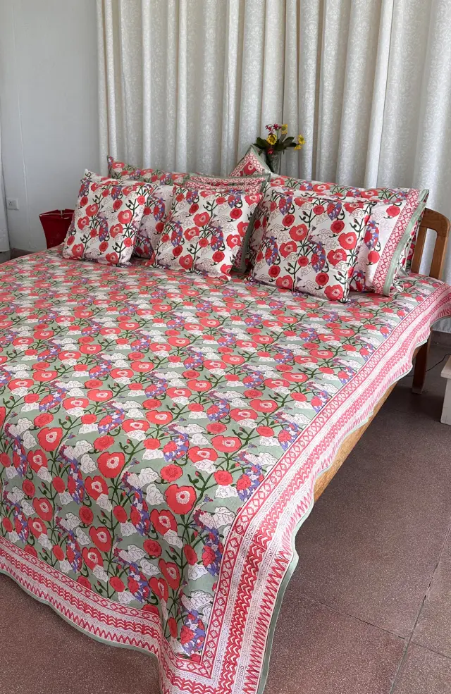 BED SPREAD