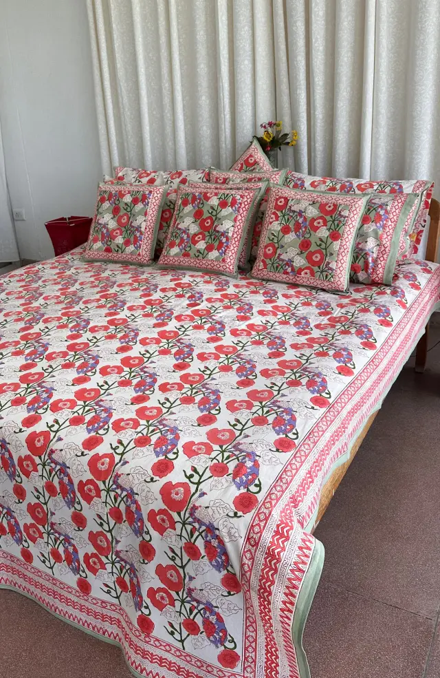 BED SPREAD