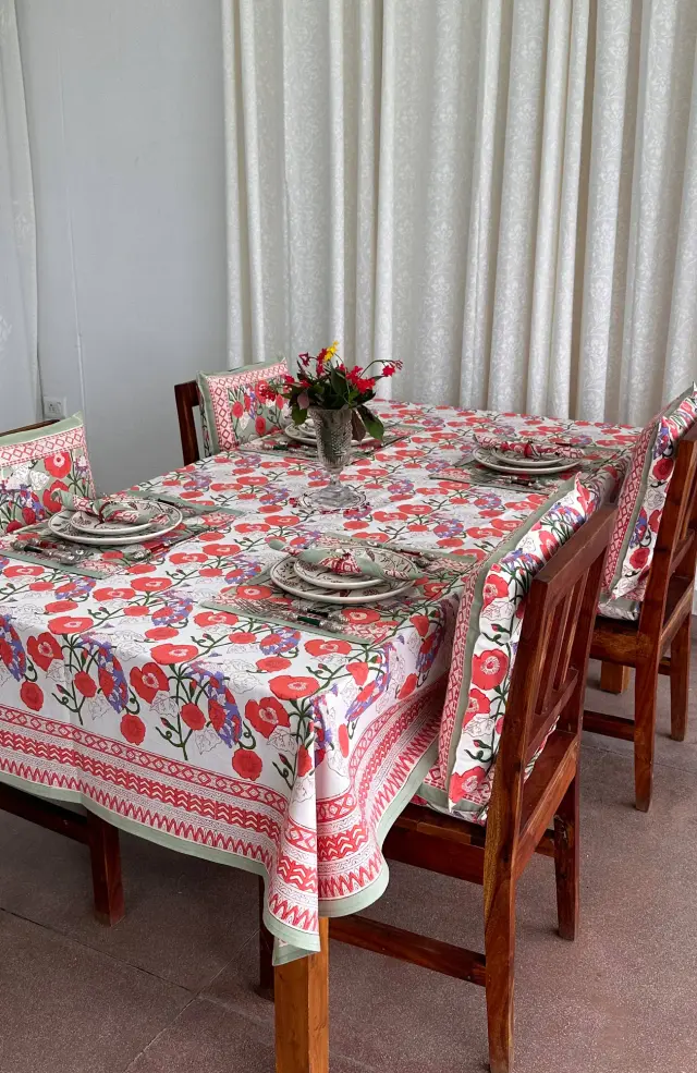 TABLE CLOTH RECTANGLE -150X225 CMS