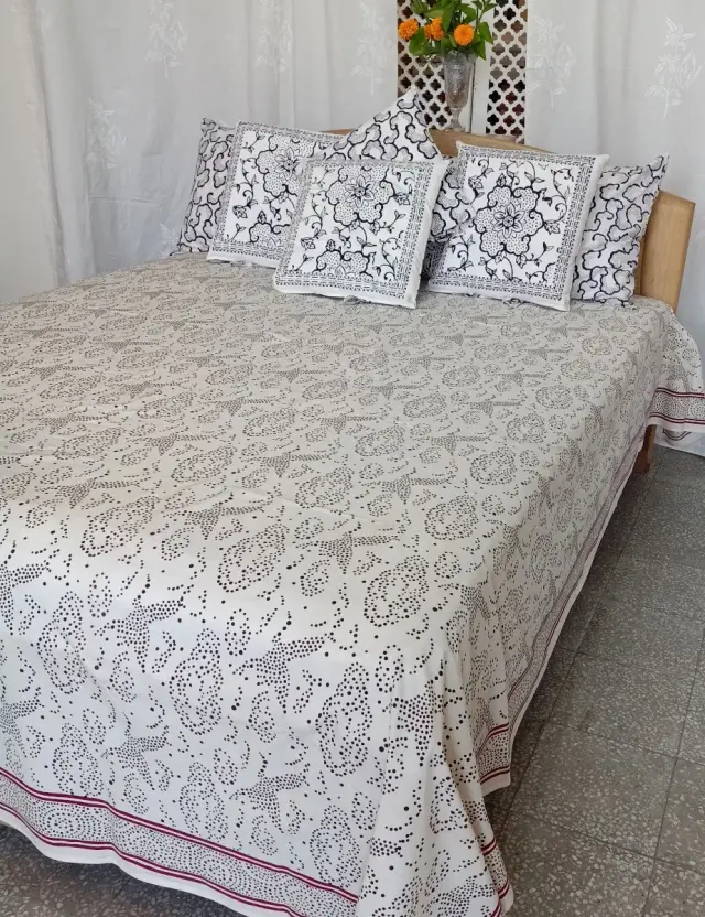 ORGANIC COTTON BED SPREAD