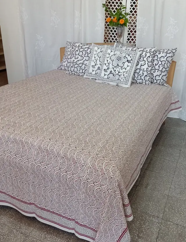 ORGANIC COTTON BED SPREAD QUEEN