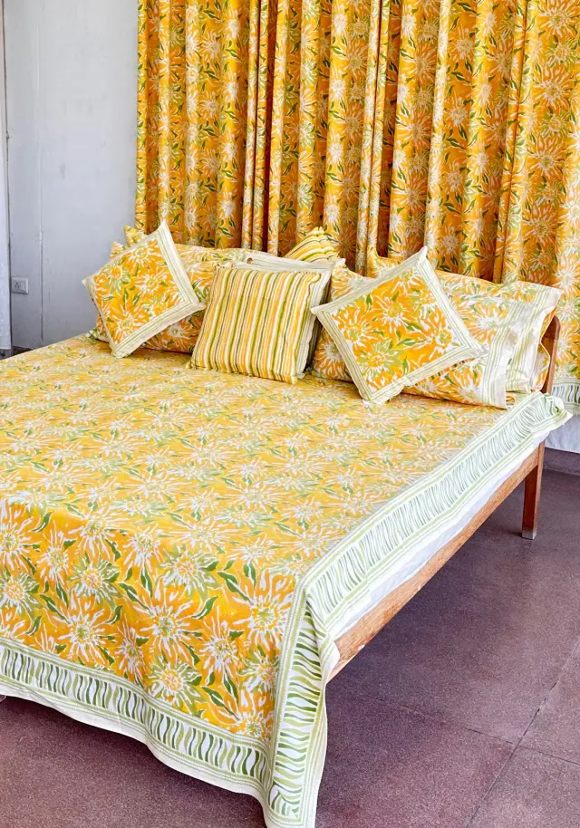 BED SPREAD