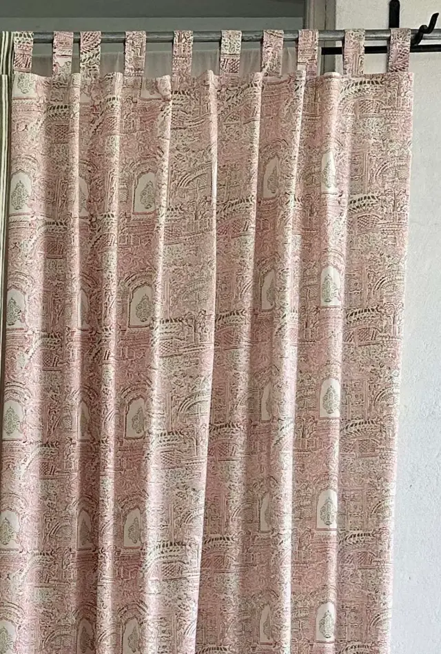 CURTAIN WITH TABS