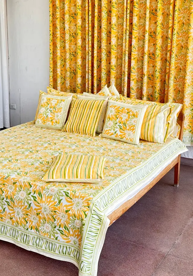 BED SPREAD