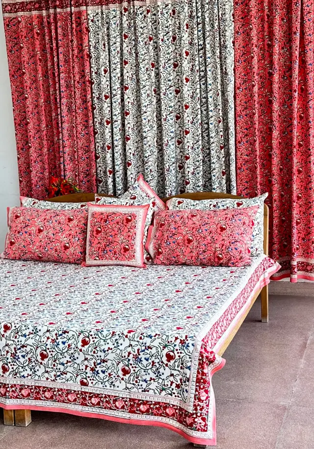 BED SPREAD