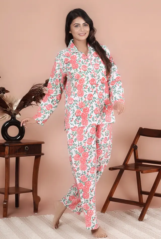 LOUNGE 52 PJSET