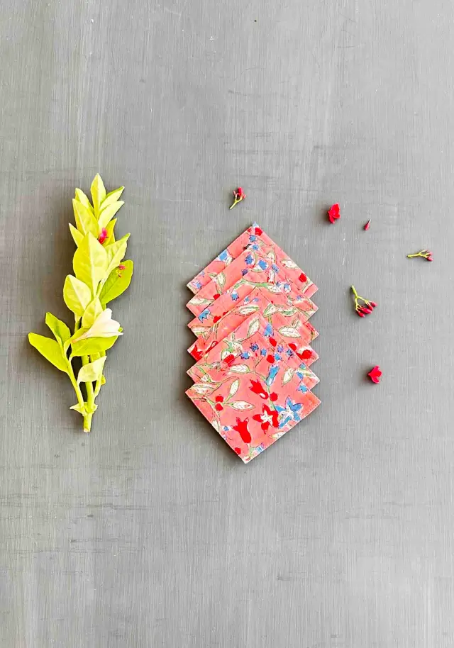 TEA COASTER SET OF 6