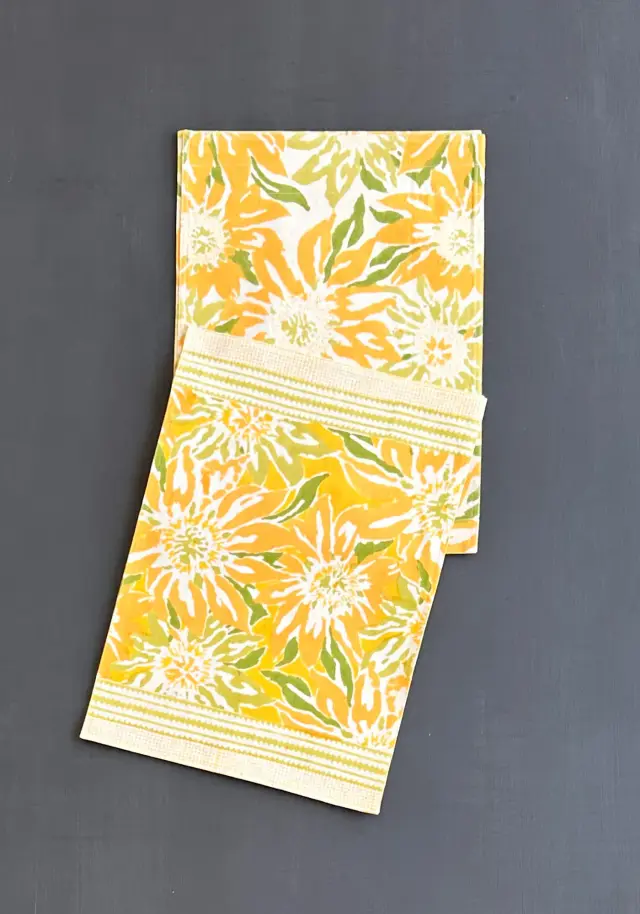 REVERSIBLE PLACEMAT SET OF 4