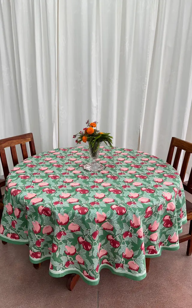 TABLE CLOTH ROUND