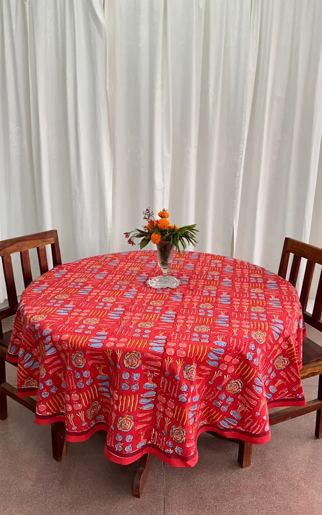 TABLE CLOTH ROUND
