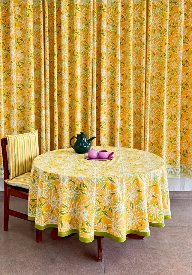 TABLE CLOTH ROUND