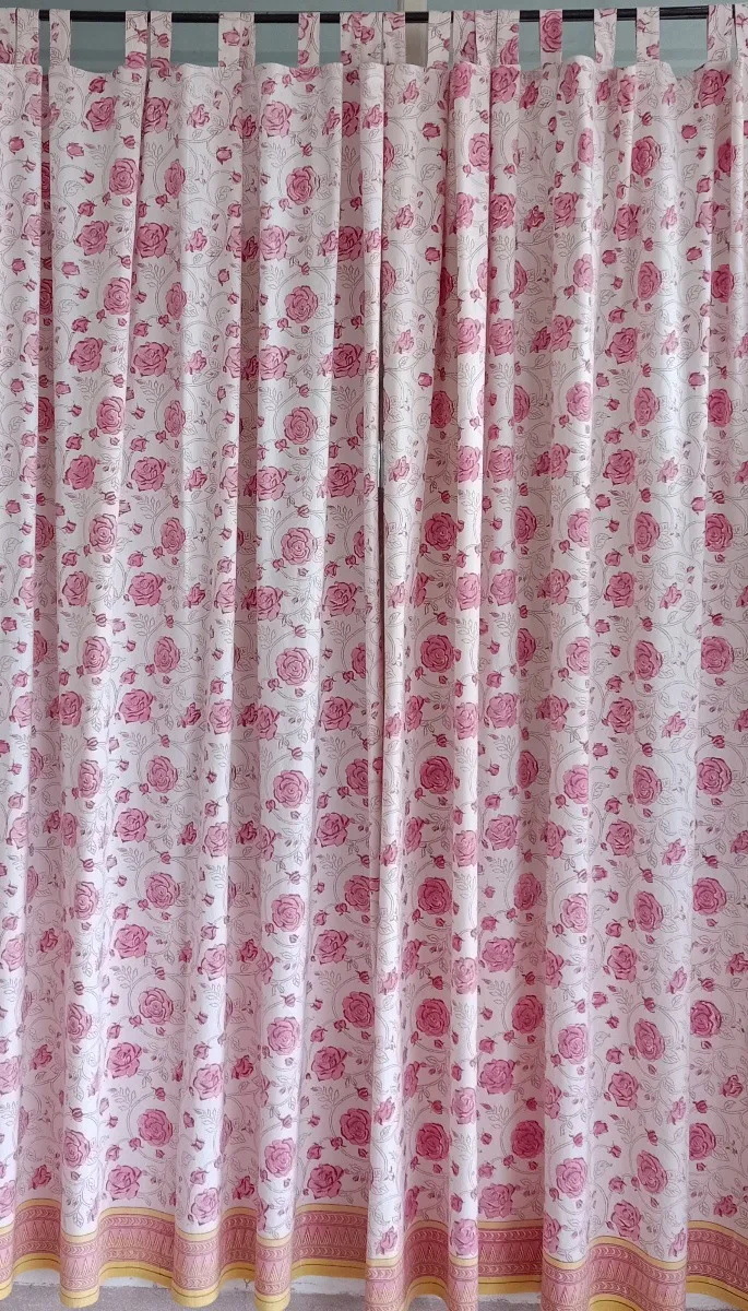 CURTAIN WITH TABS