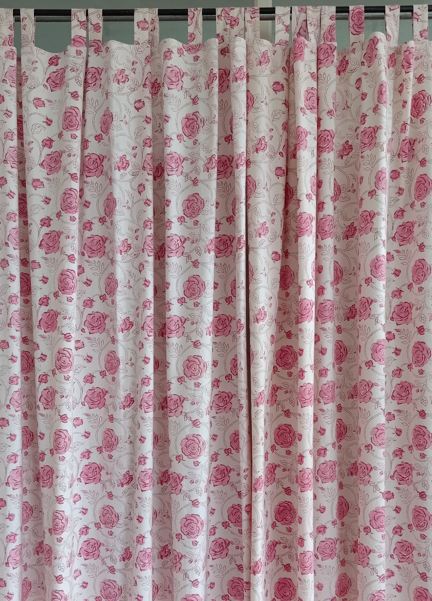 CURTAIN WITH TABS