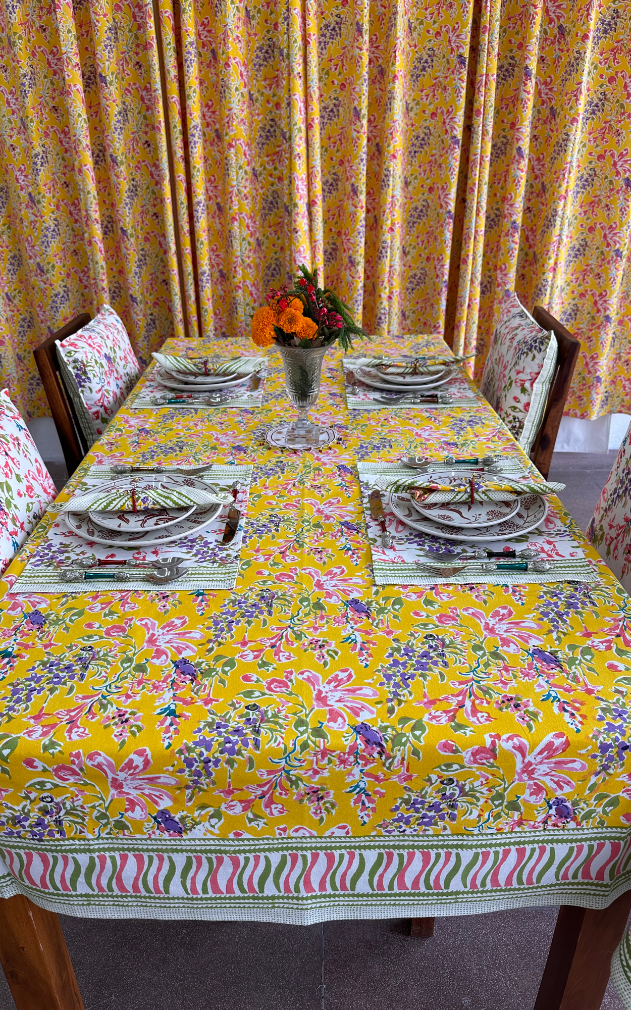 TABLE CLOTH RECTANGLE -150X225 CMS