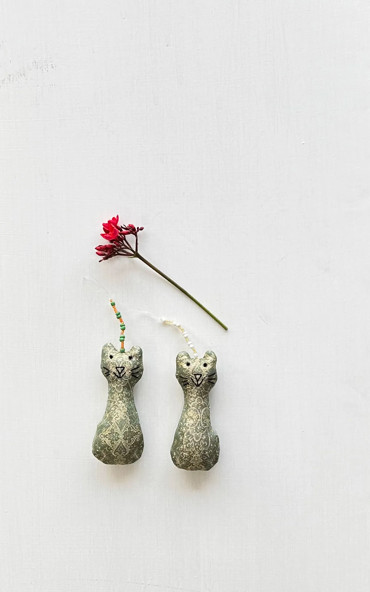 CHRISTMAS HANGING CAT SET OF 2