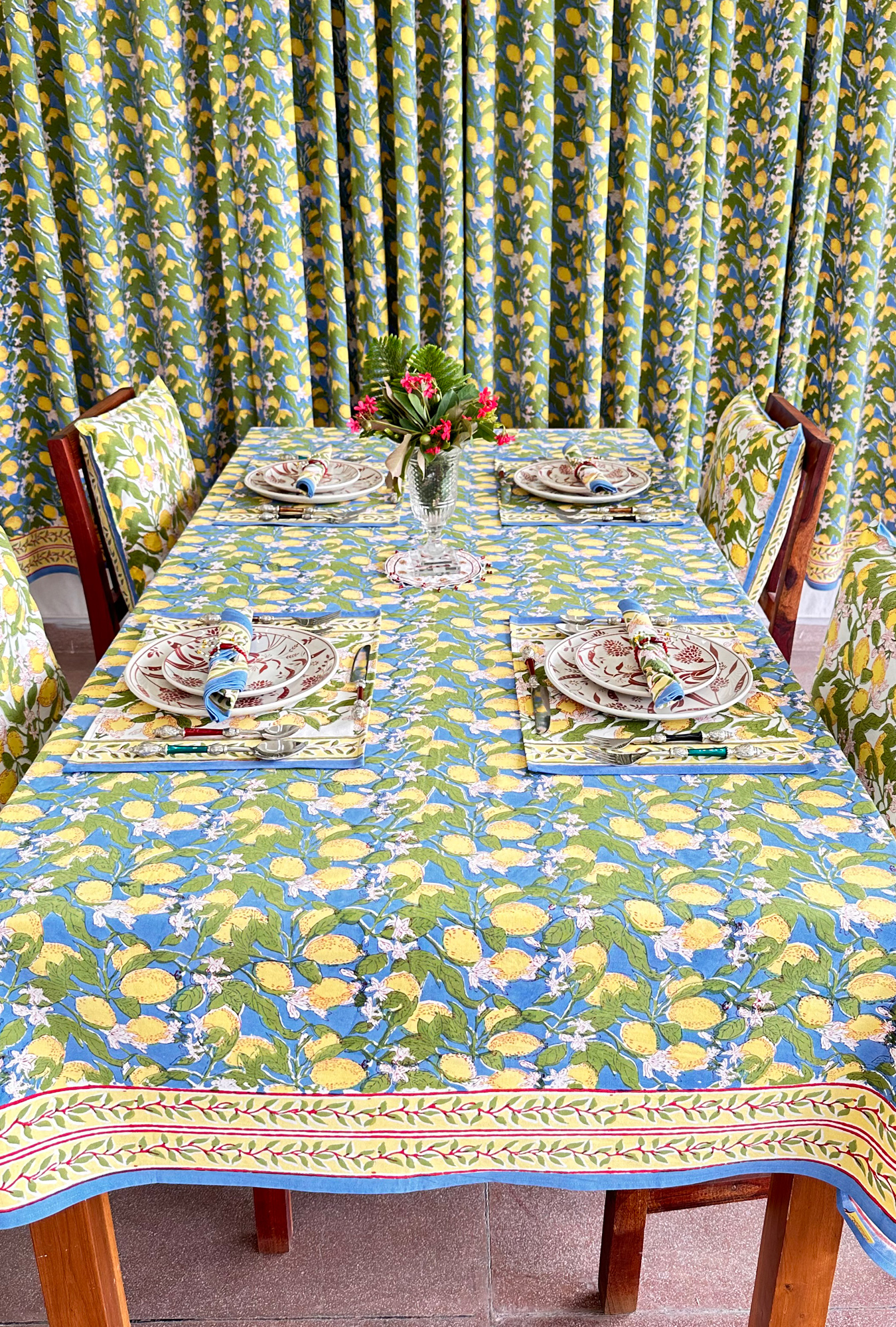 TABLE CLOTH RECTANGLE -150X225 CMS