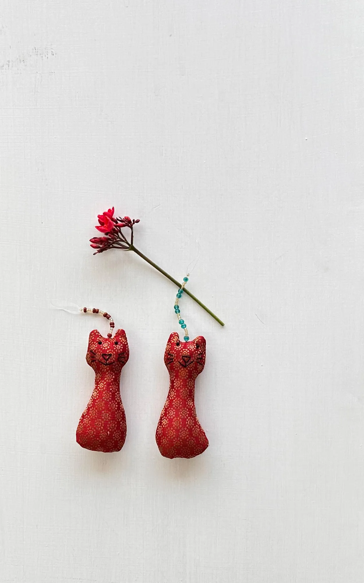 CHRISTMAS HANGING CAT SET OF 2