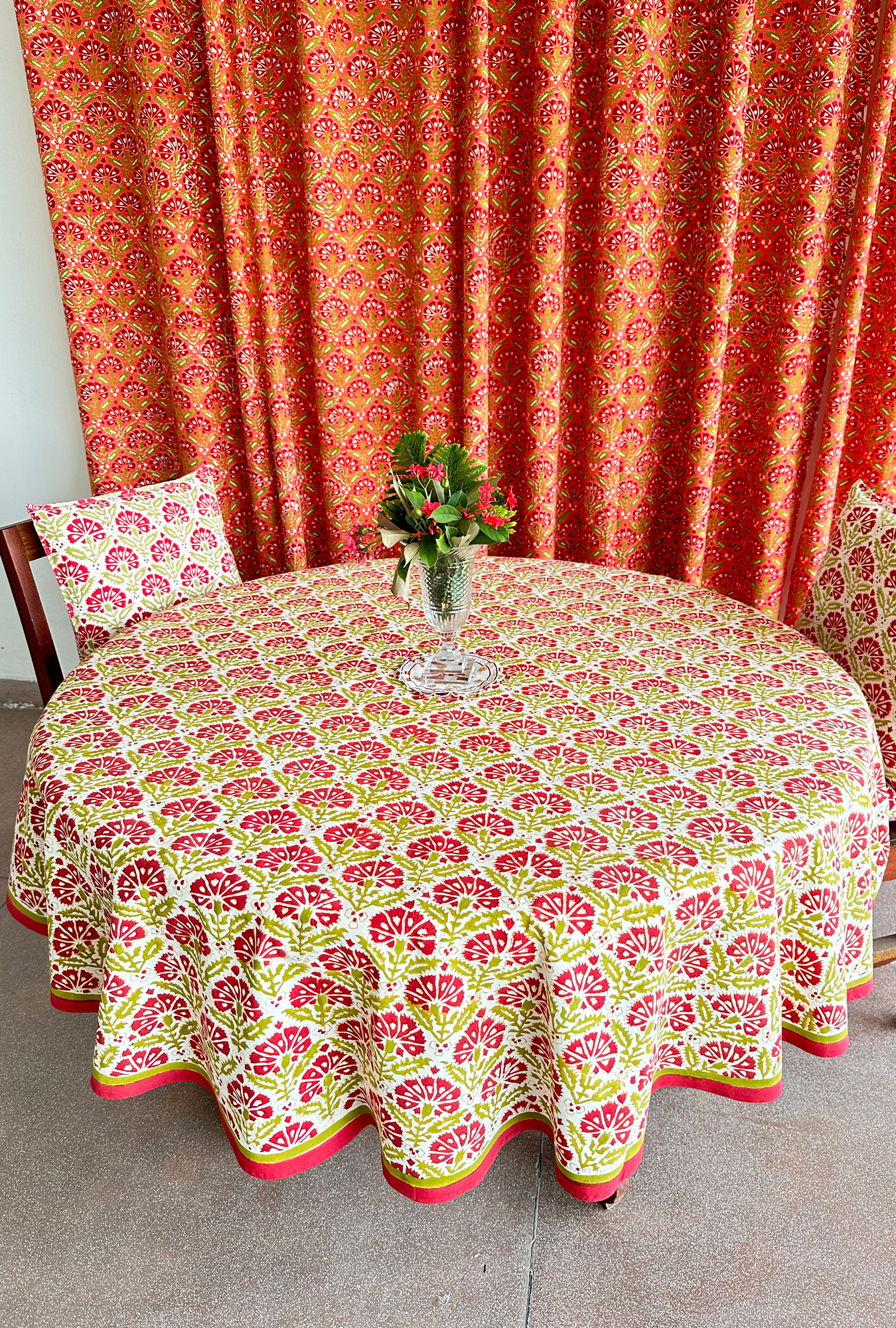 TABLE CLOTH ROUND