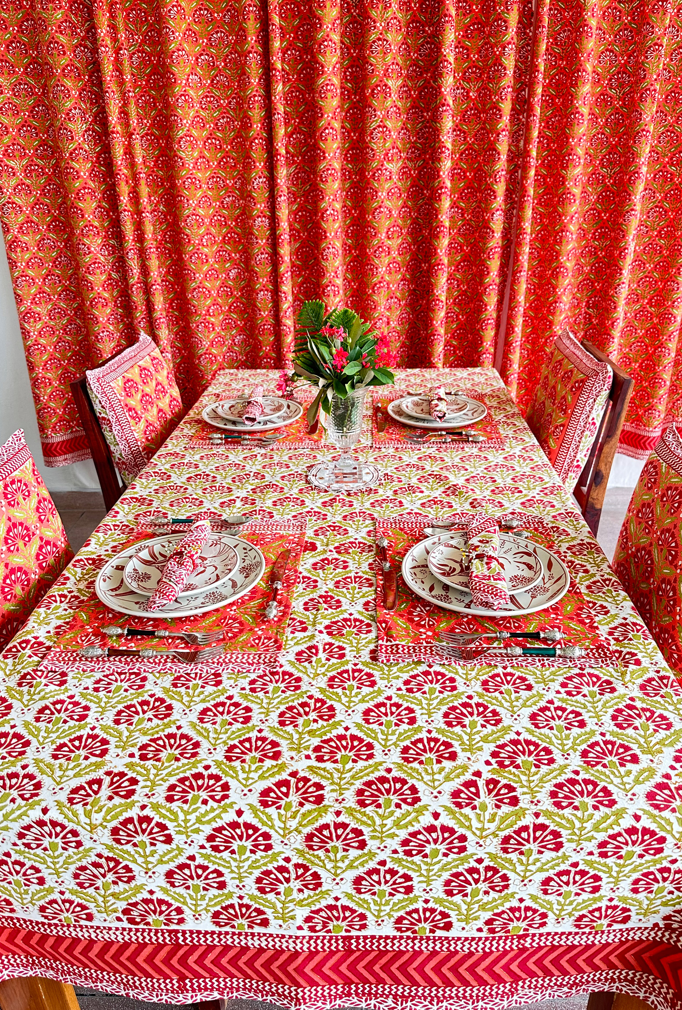 TABLE CLOTH RECTANGLE -150X225 CMS