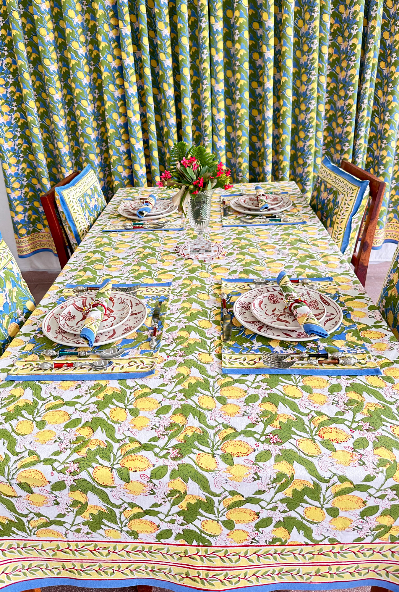 TABLE CLOTH RECTANGLE -150X225 CMS