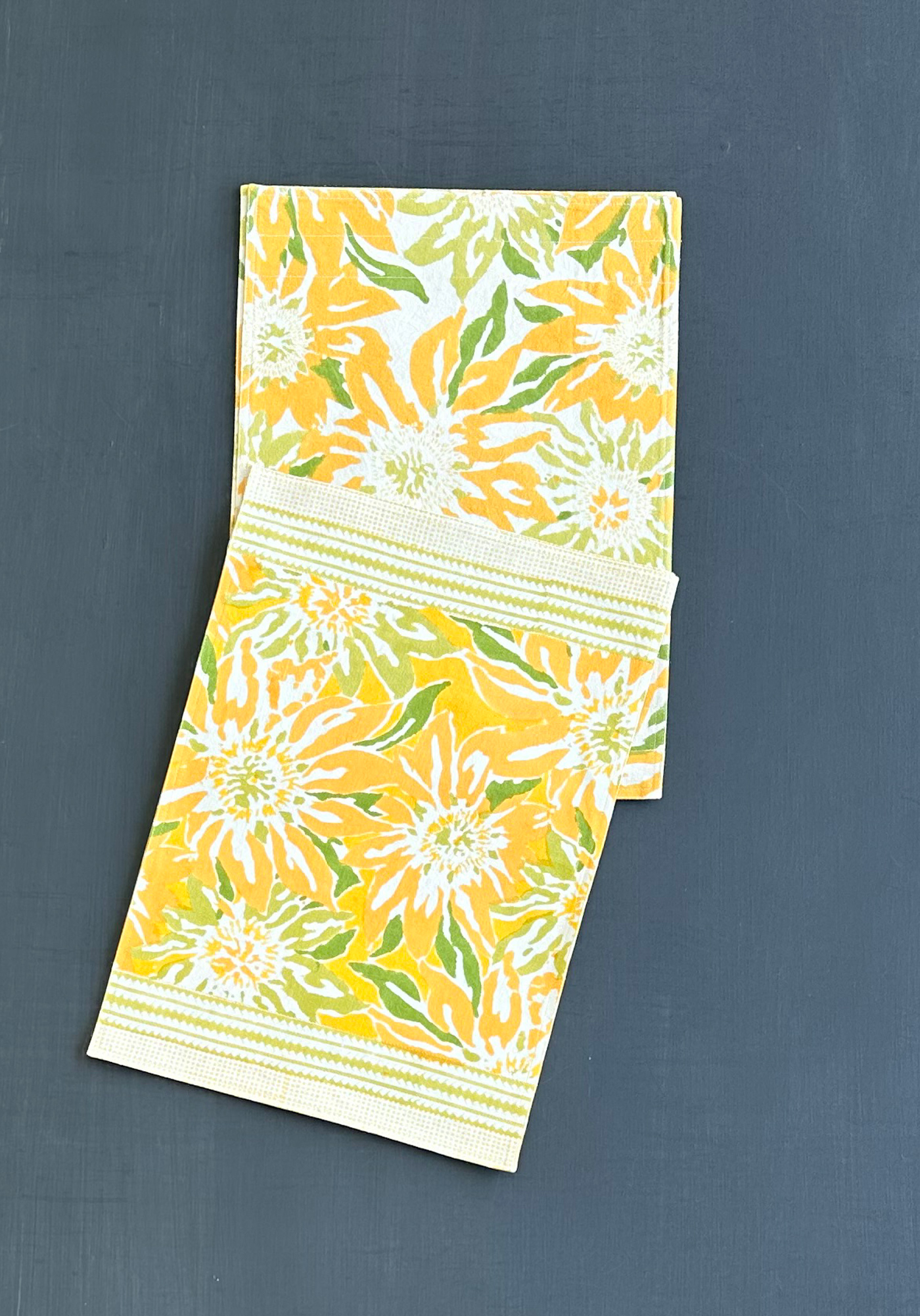 REVERSIBLE PLACEMAT SET OF 4