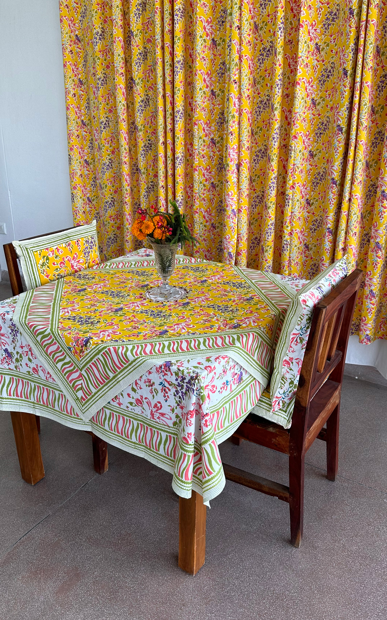 TABLE CLOTH -100X100