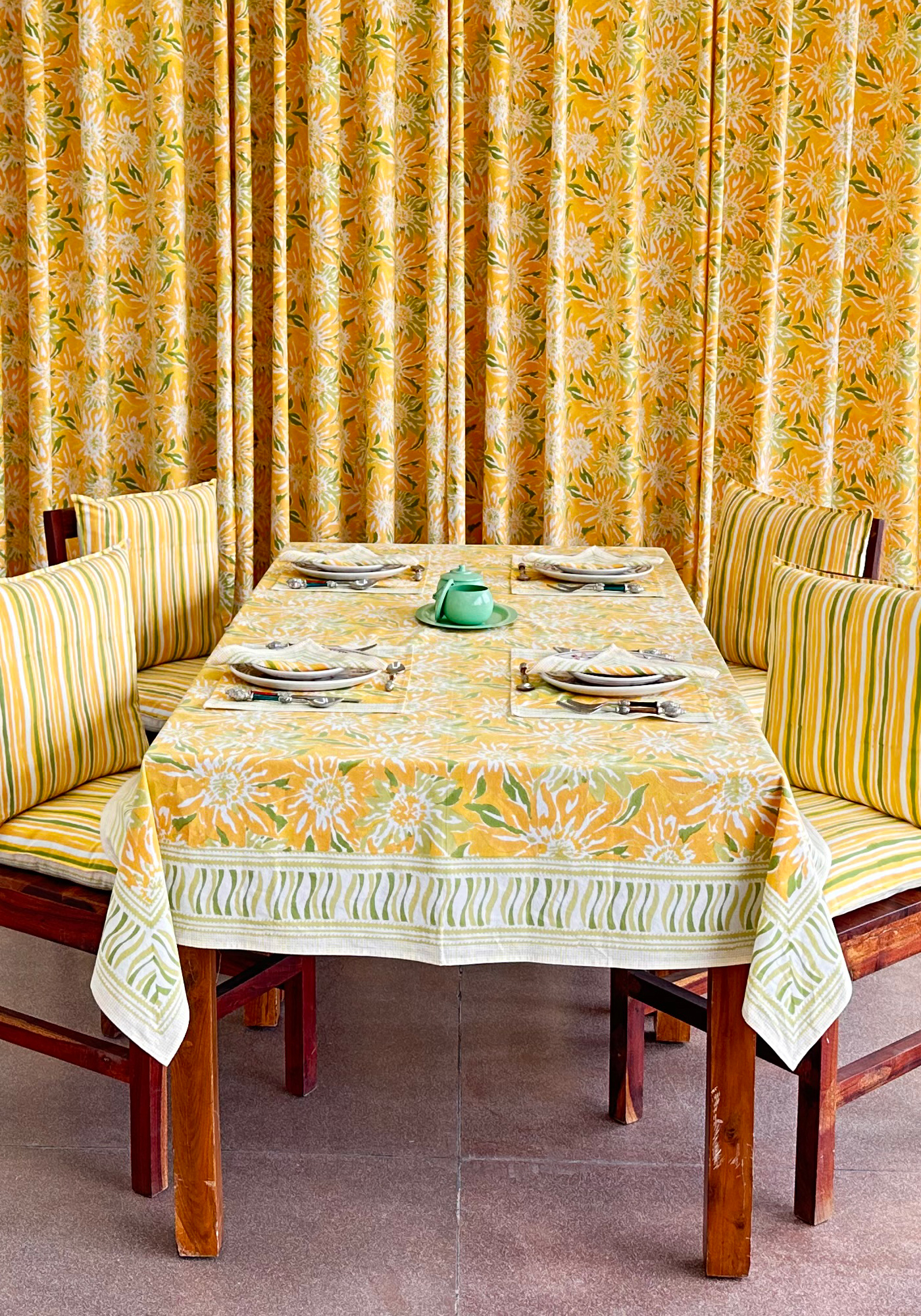 TABLE CLOTH RECTANGLE -150X225 CMS