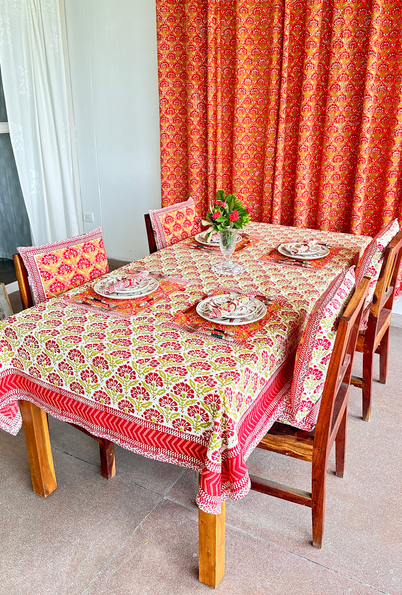 TABLE CLOTH RECTANGLE -150X225 CMS