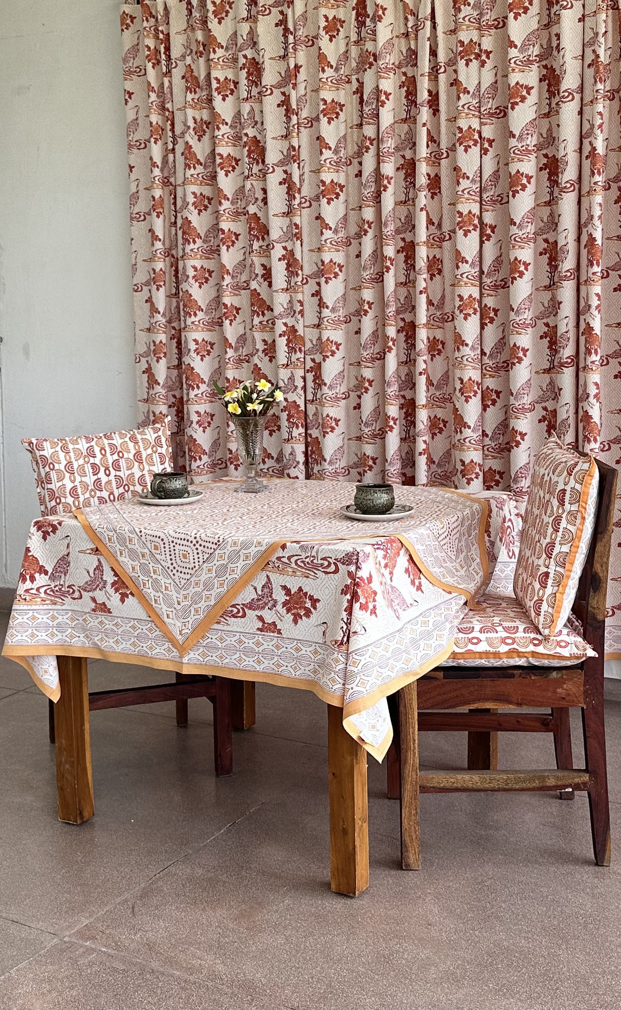 TABLE CLOTH -100X100