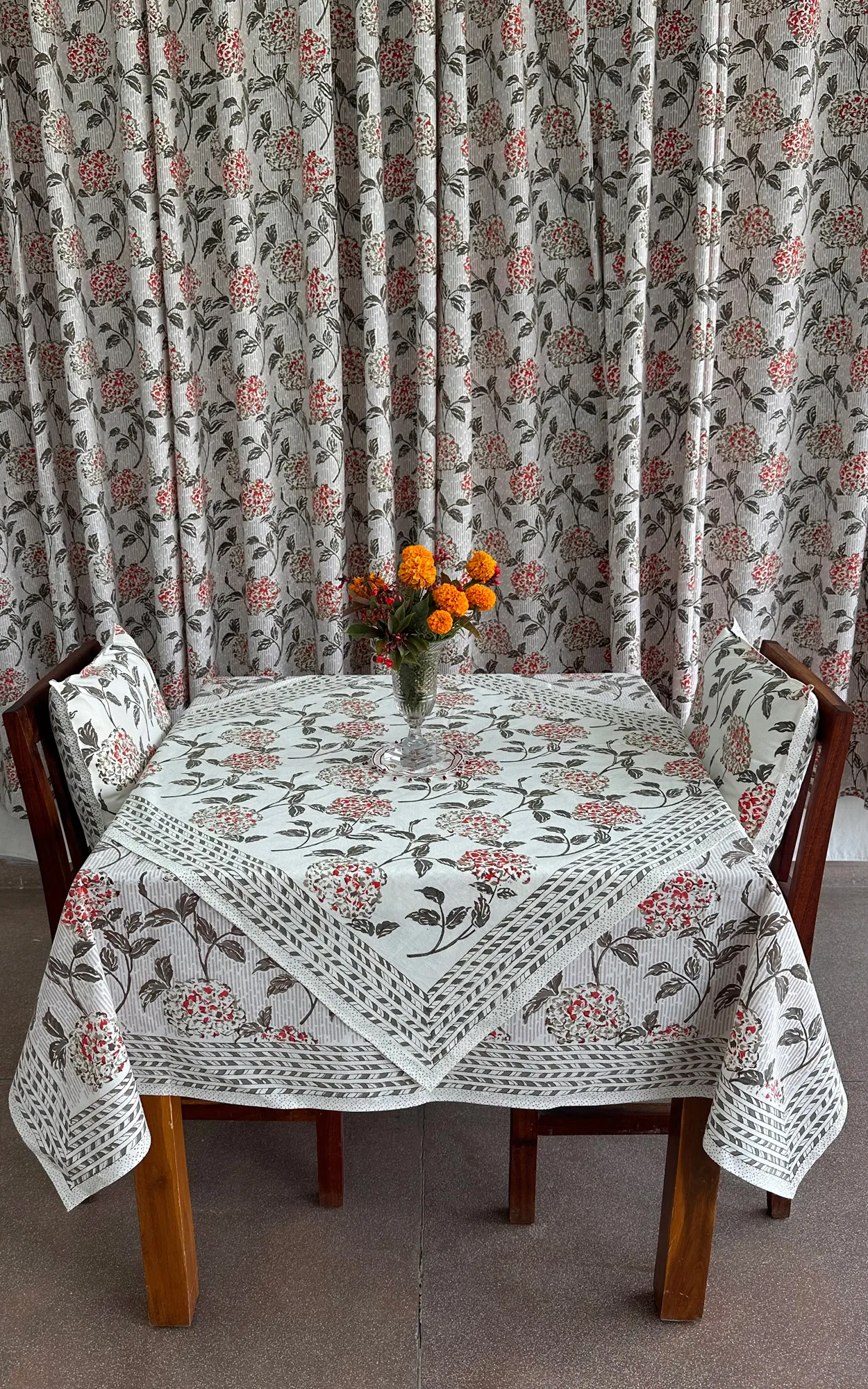 TABLE CLOTH -100X100