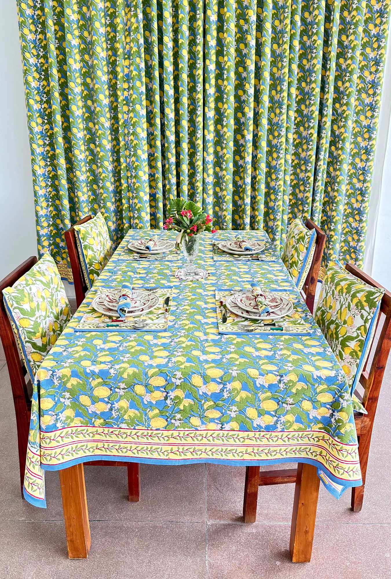 TABLE CLOTH RECTANGLE -150X225 CMS