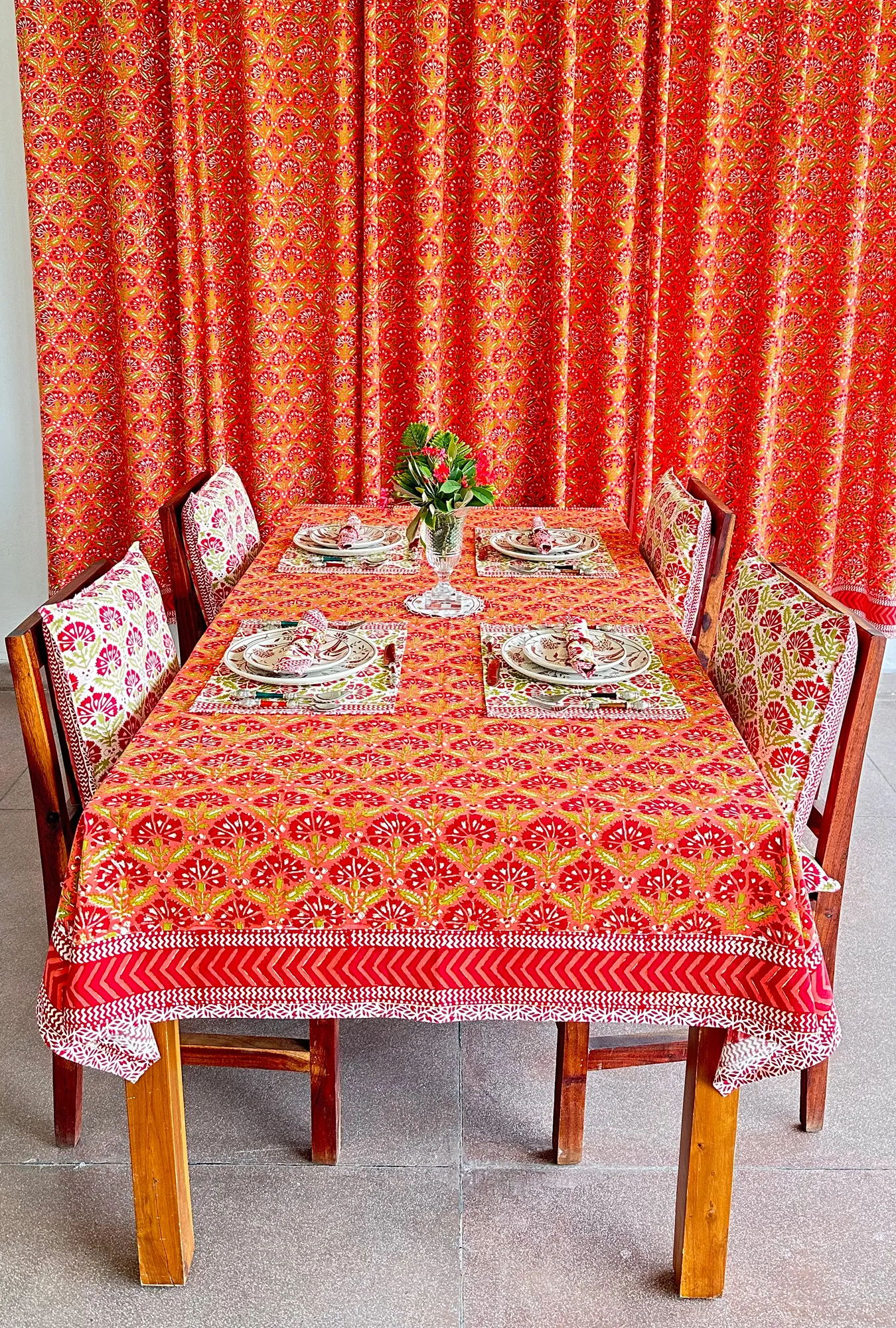 TABLE CLOTH RECTANGLE -150X225 CMS