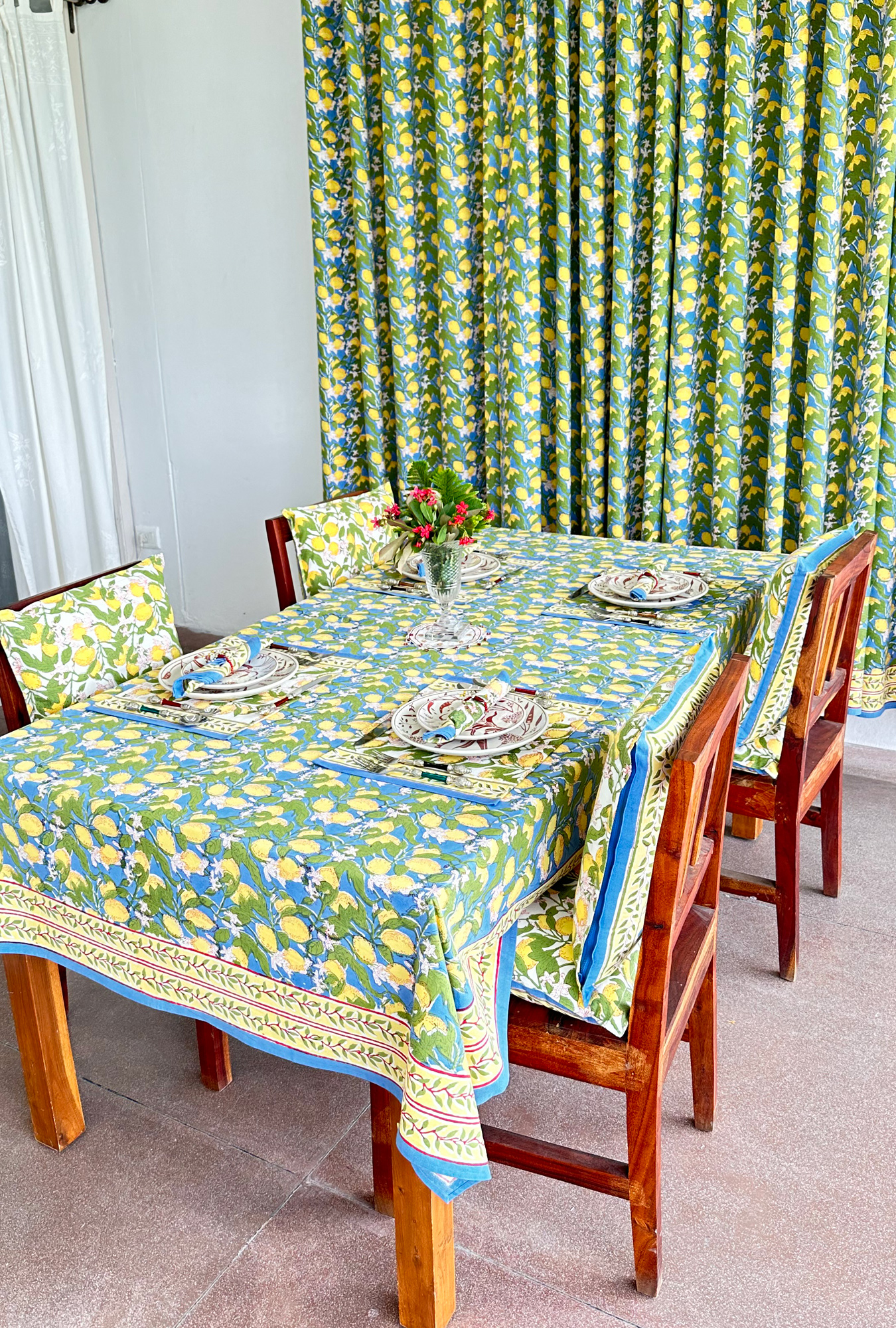 TABLE CLOTH RECTANGLE -150X225 CMS