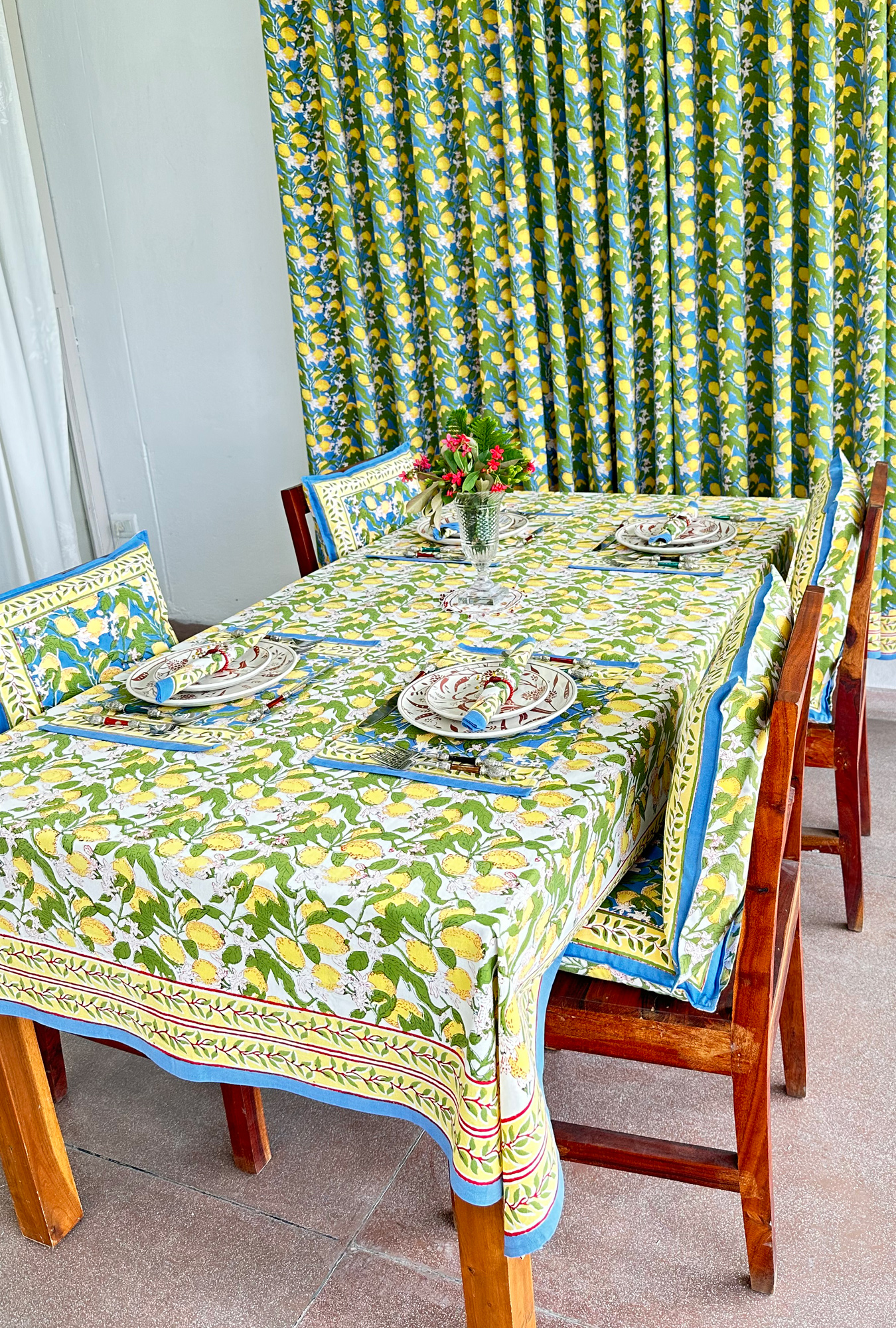 TABLE CLOTH RECTANGLE -150X225 CMS