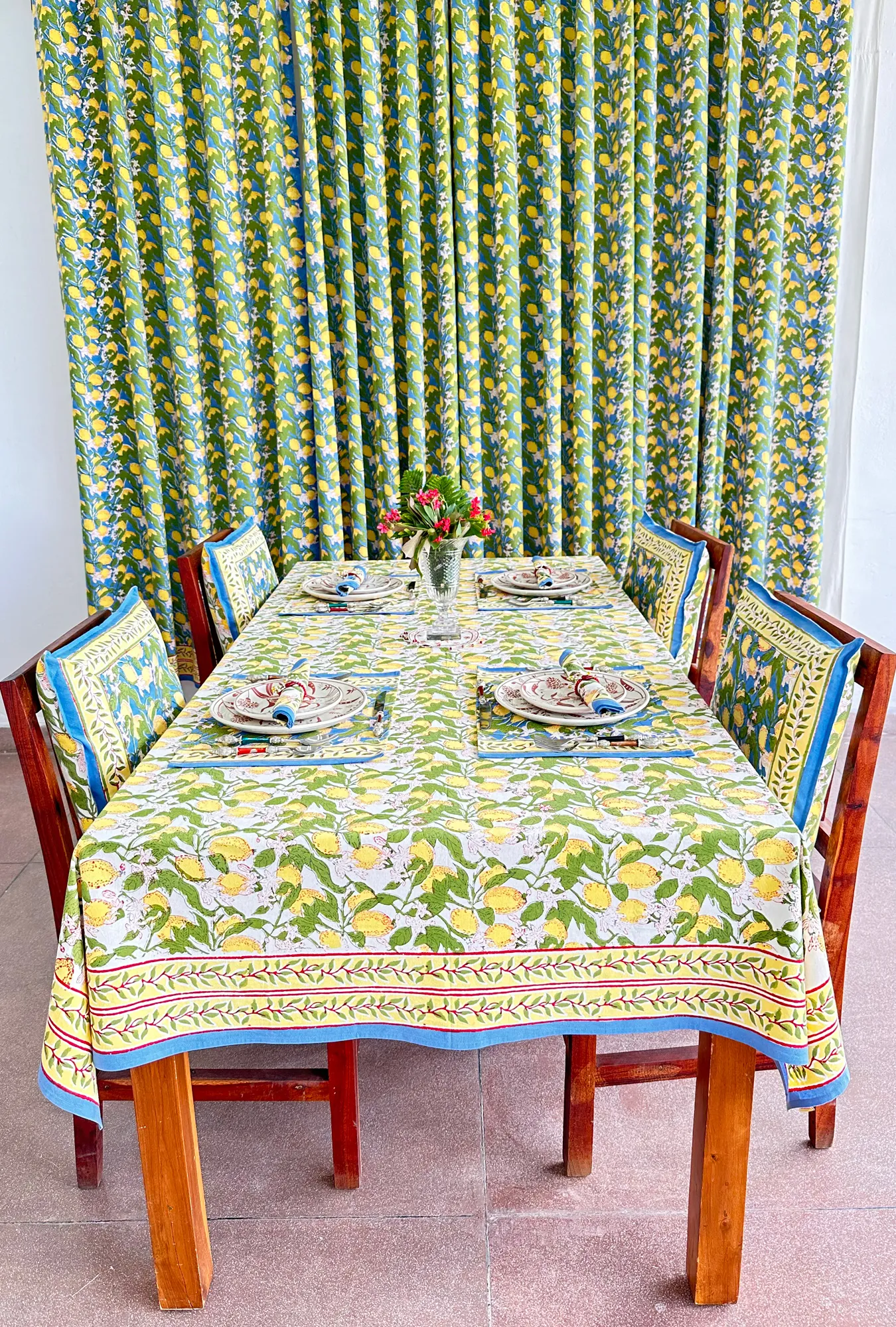 TABLE CLOTH RECTANGLE -150X225 CMS